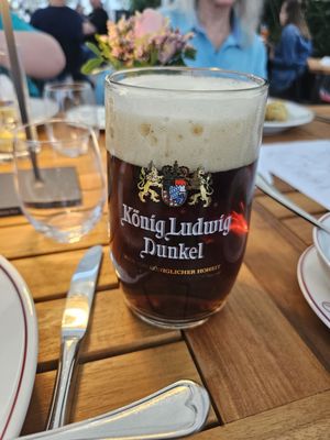 Restaurant Goldener Hirsch by null