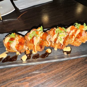 Sushi Hon - Crispy spicy salmon - Sushi Bars Near Me - Los Angeles, California Sushi Hon - Crispy spicy salmon - Sushi Bars Near Me - Los Angeles, California