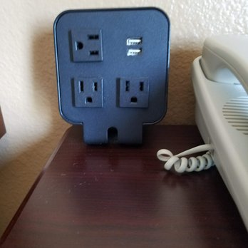 Hampton Inn & Suites Del Rio - Plenty of power for your electronic gadgets! - Hotels Near Me - Del Rio, Texas Hampton Inn & Suites Del Rio - Plenty of power for your electronic gadgets! - Hotels Near Me - Del Rio, Texas