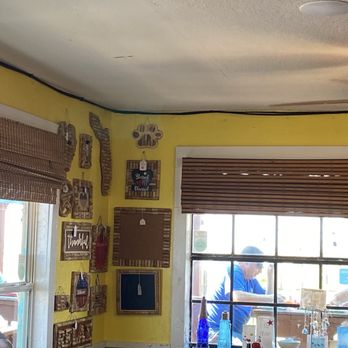 Java Joint Beachside Grill - Sitting area at Java beach side grill - Breakfast & Brunch Near Me - Flagler Beach, Florida