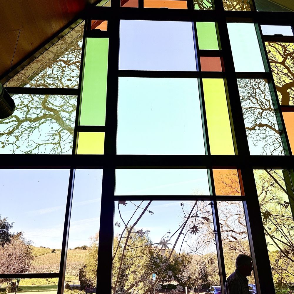 Shale Oak Winery - Beautiful glass panels adorn the tasting room. - Wineries Near Me - Paso Robles, California Shale Oak Winery - Beautiful glass panels adorn the tasting room. - Wineries Near Me - Paso Robles, California