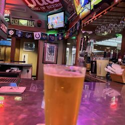 Beeb's Sports Bar & Grill