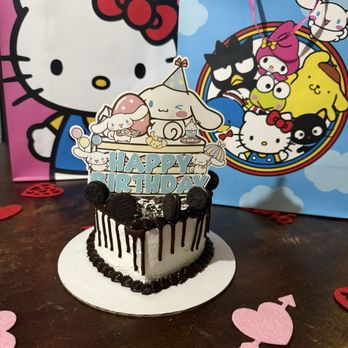 Baskin-Robbins - Mini chocolate heart cake with Oreos and cream ice cream - Ice Cream & Frozen Yogurt Near Me - Upland, California