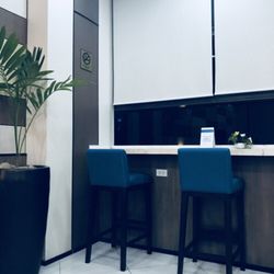 Skyview Lounge