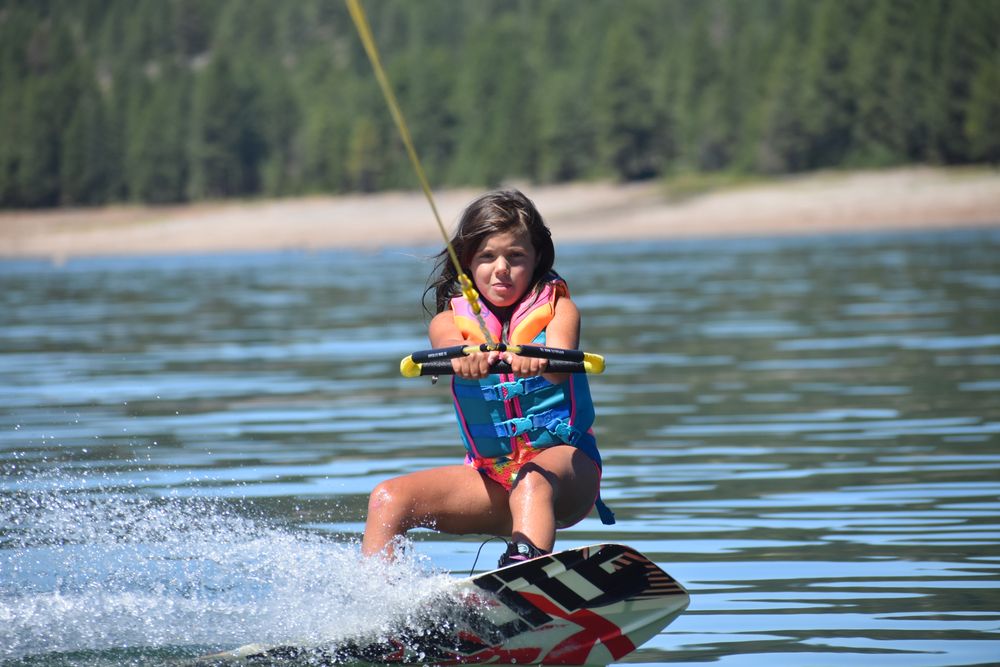 Truckee Watersports Logo