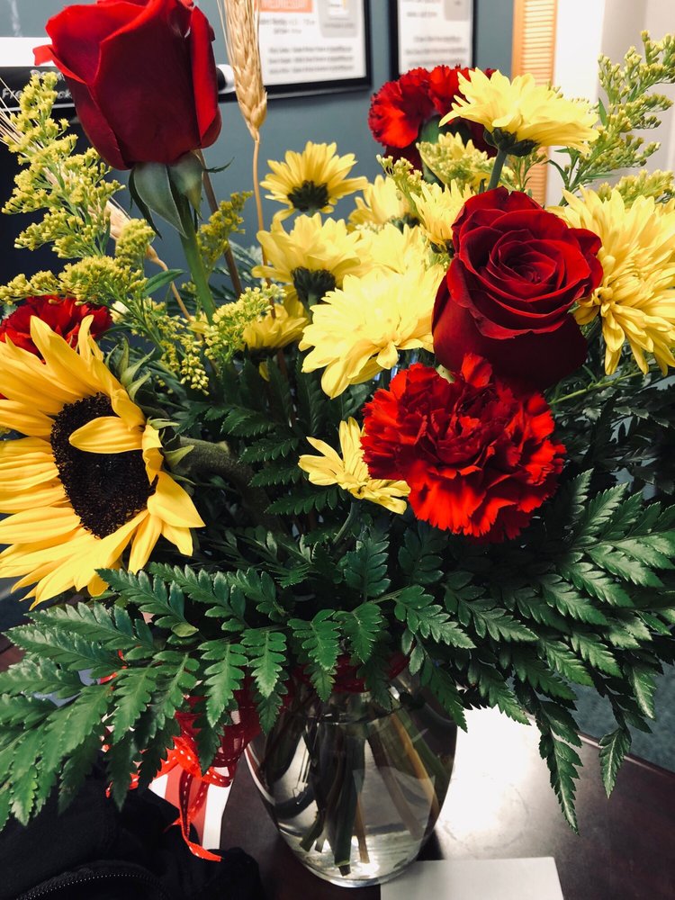 ALL A BLOOM FLORIST AND GIFTS 16 Photos Florists 116 N Collins St