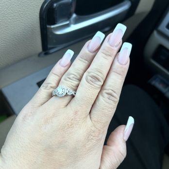 Dazzling Nails and Spa - Nail Salons Near Me - Sacramento, California