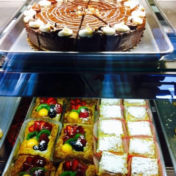 Gelatiamo - Yummy cake and tarts - Bakeries Near Me - Seattle, Washington