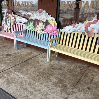 Confectionately Yours - How cool are these ice cream sundae benches?! - Ice Cream & Frozen Yogurt Near Me - Franklin Park, New Jersey Confectionately Yours - How cool are these ice cream sundae benches?! - Ice Cream & Frozen Yogurt Near Me - Franklin Park, New Jersey