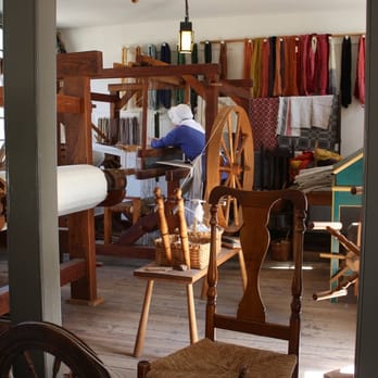 Colonial Williamsburg - Weaver - Tours Near Me - Williamsburg, Virginia