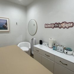 Brows To Brazilians - Clean work station