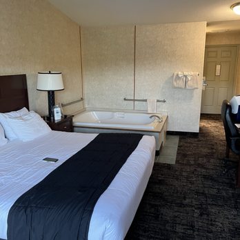 Beach House Inn - Hotels Near Me - Fort Bragg, California