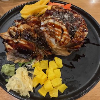 Sushi Kingdom Memphis - Unagi Donburi on a plate - Sushi Bars Near Me - Memphis, Tennessee