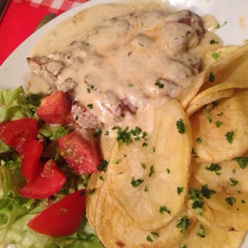 Chez Gladines - Duck sauced up platter! - Basque Near Me - Paris, 75