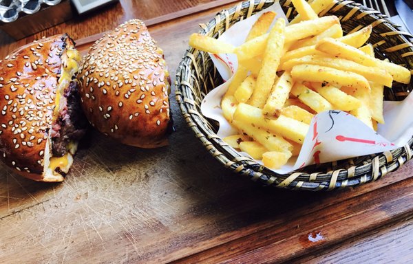 Saltbae Burger by null