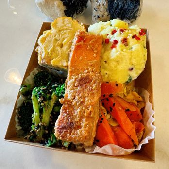 Sankaku Onigiri Cafe & Bar - Sankaku Box Set - Japanese Near Me - Seattle, Washington Sankaku Onigiri Cafe & Bar - Sankaku Box Set - Japanese Near Me - Seattle, Washington