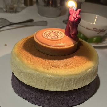 Uncle Tetsu - Original Cheesecake, Ube Cheesecake, Strawberry Tart - Bakeries Near Me - Los Angeles, California Uncle Tetsu - Original Cheesecake, Ube Cheesecake, Strawberry Tart - Bakeries Near Me - Los Angeles, California