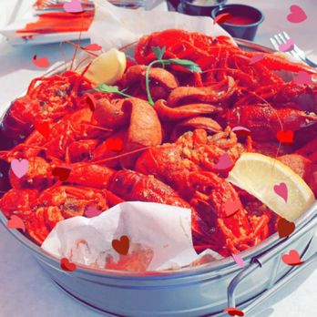 The Boiling House - Huge crawfish! - Cajun/Creole Near Me - Cherry Hill, New Jersey