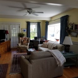Crows' Nest Resort - Large living room with sleep sofa.