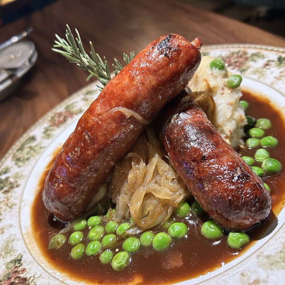 Gibson's Irish Pub - Bangers and mash - Irish Pub Near Me - Walnut Creek, California