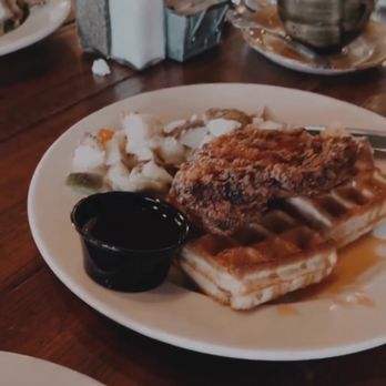 Founders Tavern & Grill - Chicken & waffles - Comfort Food Near Me - Pasadena, Maryland