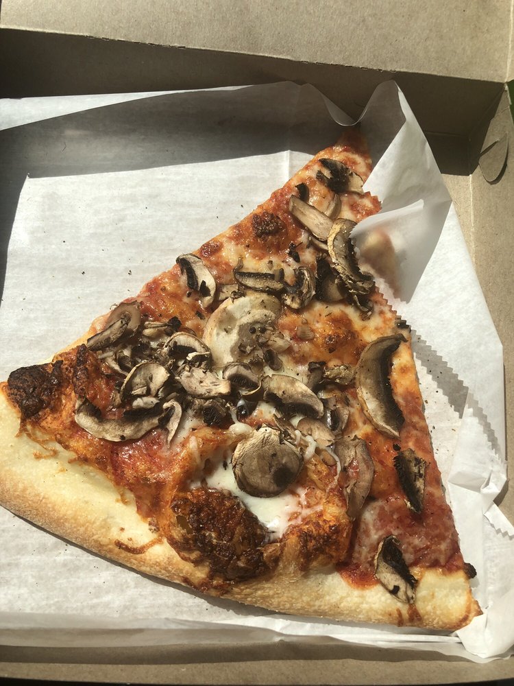 ARMANDO’S PIZZA 16 Photos & 22 Reviews 538 Fallowfield Ave