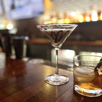 Twisted Shamrock Pub - Pubs Near Me - Chicago, Illinois Twisted Shamrock Pub - Pubs Near Me - Chicago, Illinois