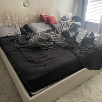 Mighty Tidy Cleaner - Bedroom before cleaning - Home Cleaning Near Me