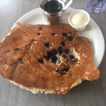 Millie's Cafe - Pasadena - Single blueberry pancake - Breakfast & Brunch Near Me - Pasadena, California