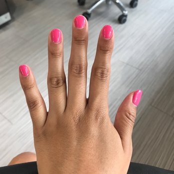 Ladue Nails & Spa - Gel mani - Nail Salons Near Me - Saint Louis, Missouri