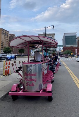 Detroit Rolling Pub by null