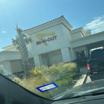 In-N-Out Burger - Drive Thru - Burgers Near Me - Fort Worth, Texas