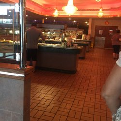 Ming's Garden Chinese Restaurant - View of buffet when you walk and and are waiting to be seated.