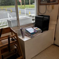 Cottage Cafe - Games and high chairs