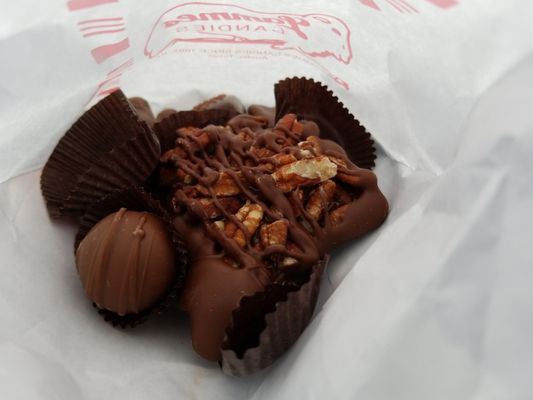 Lammes Candies at Airport Blvd by null