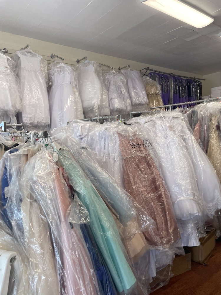 LILY’S CHILDREN’S BOUTIQUE & ALTERATIONS 3851 Main St, Bridgeport