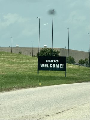 Igloo Factory Store by null