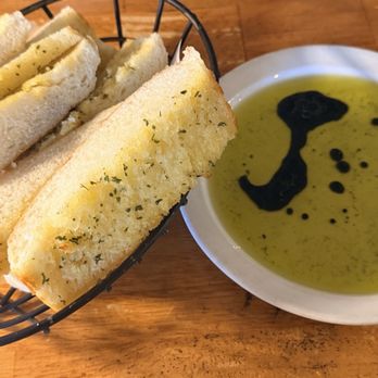 Charlie's Trio - Sports Bars Near Me - Los Angeles, California