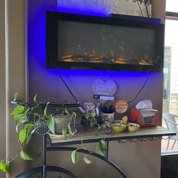 Mr Bean Coffee and Gelato - Fireplace on the screen - Coffee & Tea Near Me - Powell, Ohio