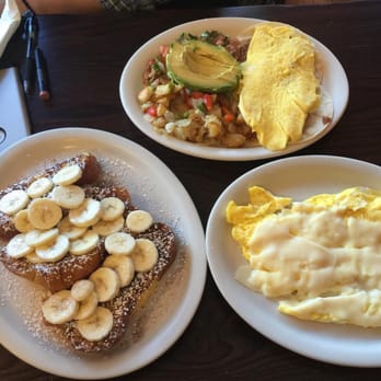 Cardinal Cafe - French Toast with Bananas and Huevos Rancheros - Cafes Near Me - Pompton Lakes, New Jersey