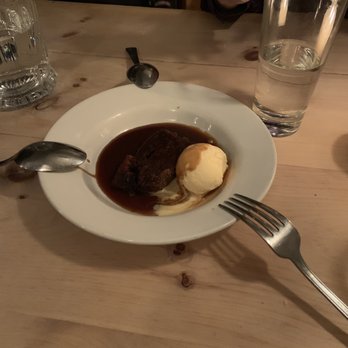 Ffiona's Restaurant - Sticky toffee pudding! - British Near Me - London, XGL Ffiona's Restaurant - Sticky toffee pudding! - British Near Me - London, XGL