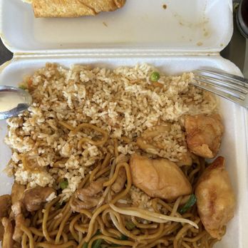 Great China Restaurant - Combo Combination Lo Mein, Sweet and Sour ChickenEgg Roll/ Combination Plate - Chinese Near Me - Albuquerque, New Mexico Great China Restaurant - Combo Combination Lo Mein, Sweet and Sour ChickenEgg Roll/ Combination Plate - Chinese Near Me - Albuquerque, New Mexico