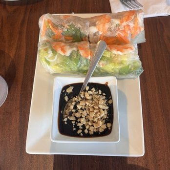 Le's Kitchen - Spring rolls - Vietnamese Near Me - Danbury, Connecticut
