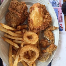 At the Rise And Shine Diner in Scotch Plains NJ. $9.99 for this? 2 mini pieces of chicken and 2 decent sized ones? Ridiculous