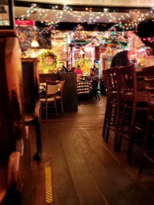 Molly's Shebeen Bar + Restaurant by null