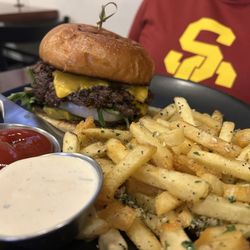 Guildhall - Smashburger with garlic fries