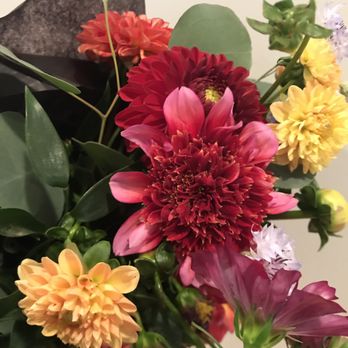 Katie's Blooms - Grab n go bouquet - Floral Designers Near Me - Cincinnati, Ohio Katie's Blooms - Grab n go bouquet - Floral Designers Near Me - Cincinnati, Ohio