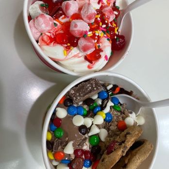 sweetFrog Premium Frozen Yogurt - Ice Cream & Frozen Yogurt Near Me - Chesapeake, Virginia sweetFrog Premium Frozen Yogurt - Ice Cream & Frozen Yogurt Near Me - Chesapeake, Virginia