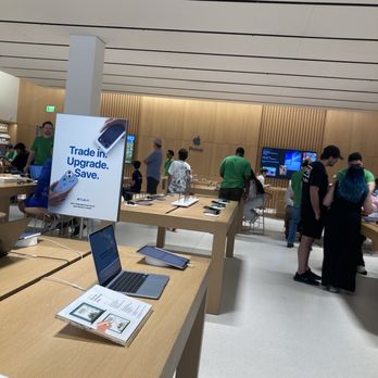 Apple Del Amo - Electronics Near Me - Torrance, California