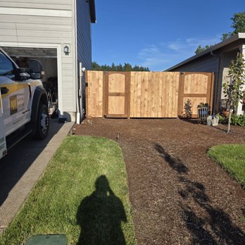 Vlad Bir Construction - Love our new fence thank you so much Vlad! Great communication and highly professional! - Painters Near Me - Lake Oswego, Oregon